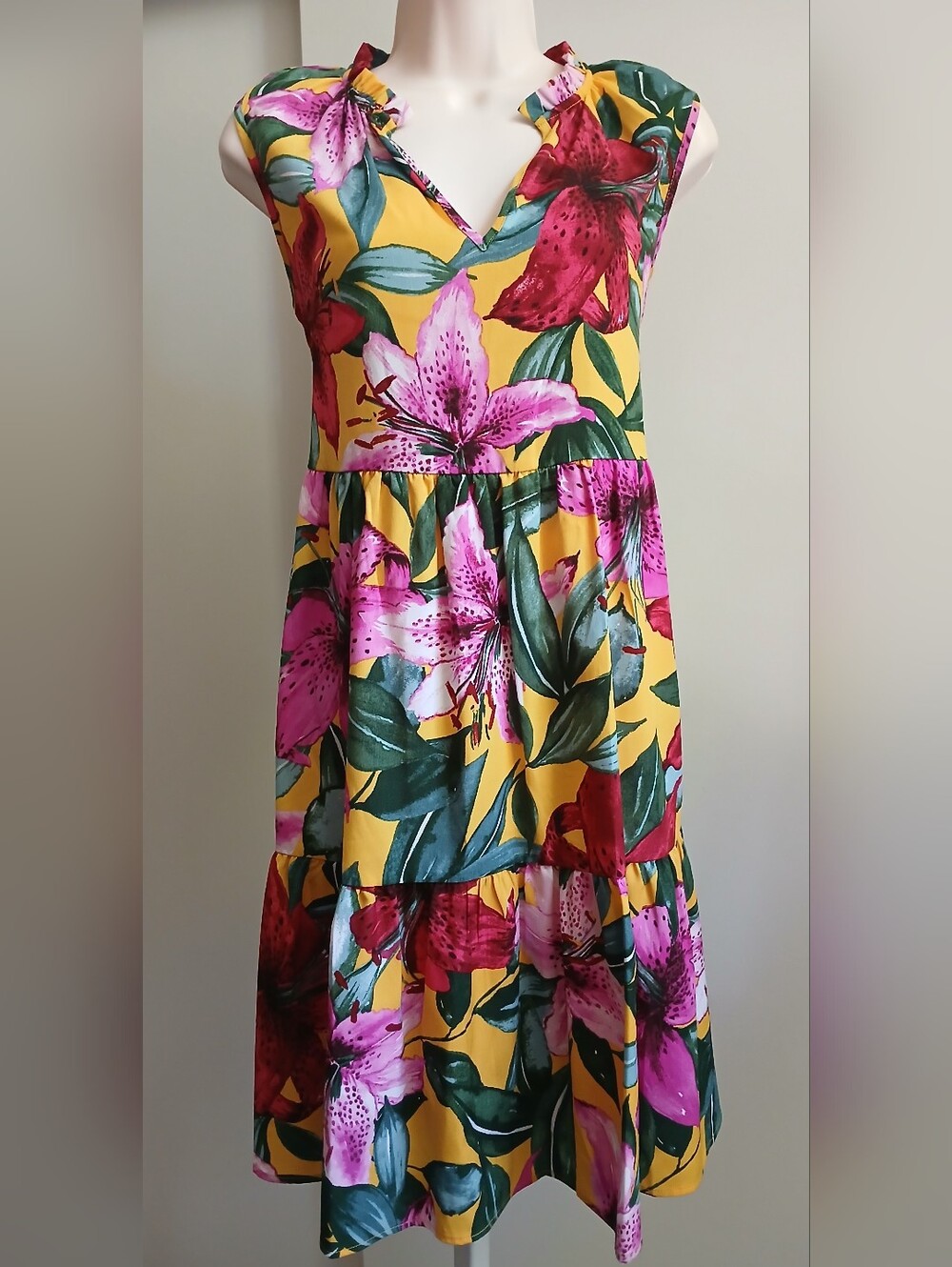 Kate & Lily Tropical Floral Tiered Mini Dress Size 4 Yellow Pink Lily Print Slee